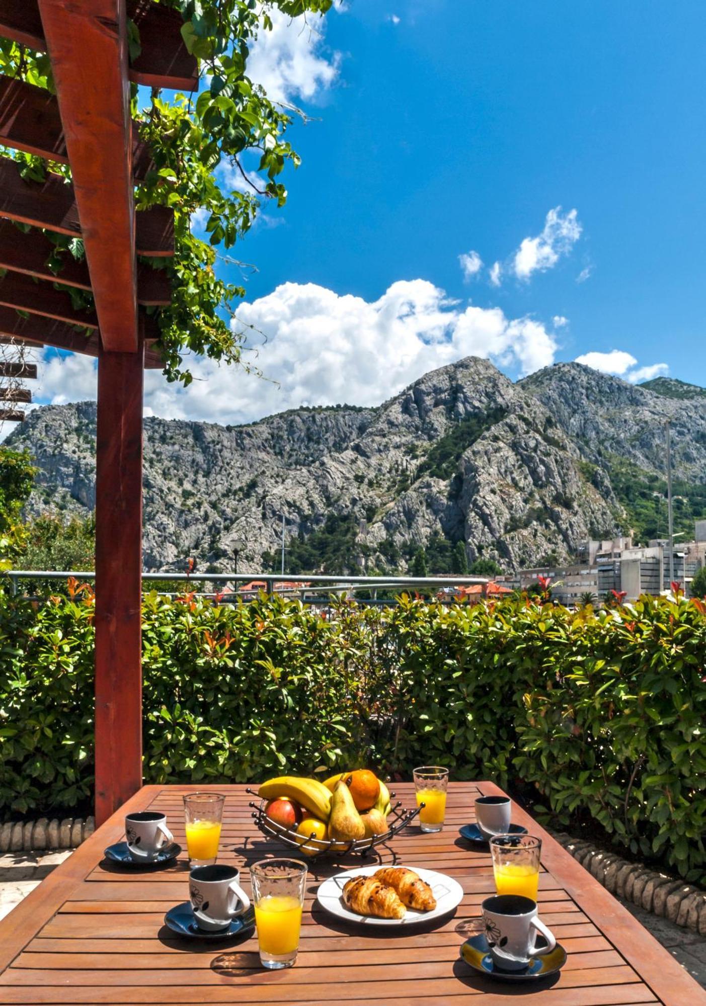 Apartment Lejo Omiš Екстериор снимка